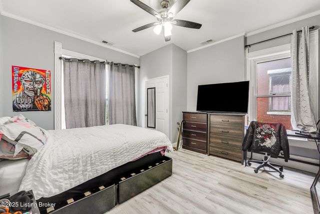 520 W Oak St, Louisville, KY 40203