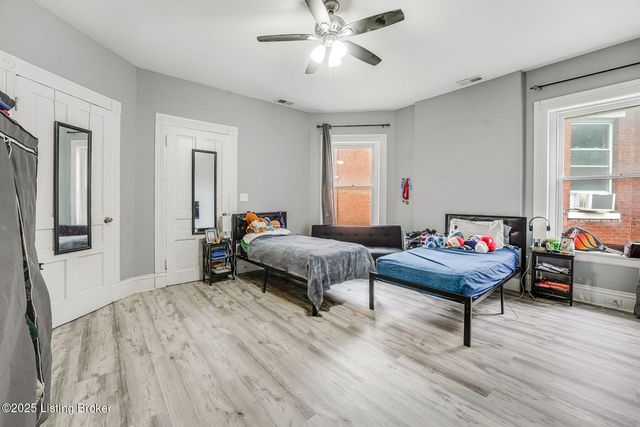 520 W Oak St, Louisville, KY 40203