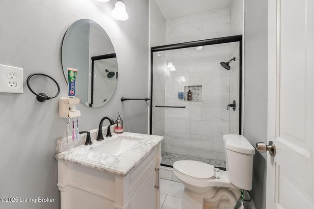 520 W Oak St, Louisville, KY 40203