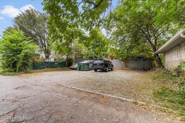 520 W Oak St, Louisville, KY 40203