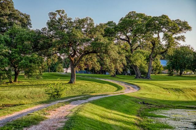 4825 Mount Vernon Road, Brenham, TX 77833