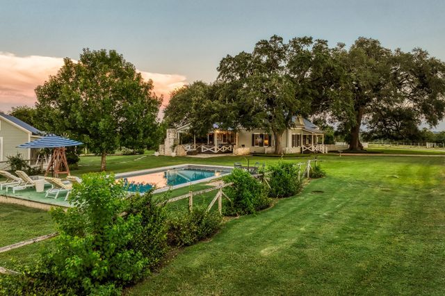 4825 Mount Vernon Road, Brenham, TX 77833