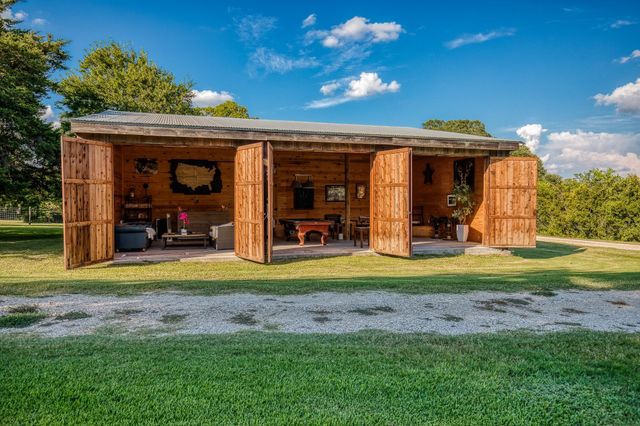 4825 Mount Vernon Road, Brenham, TX 77833