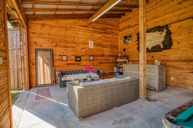 4825 Mount Vernon Road, Brenham, TX 77833