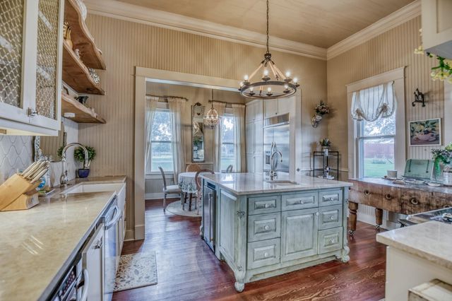 4825 Mount Vernon Road, Brenham, TX 77833