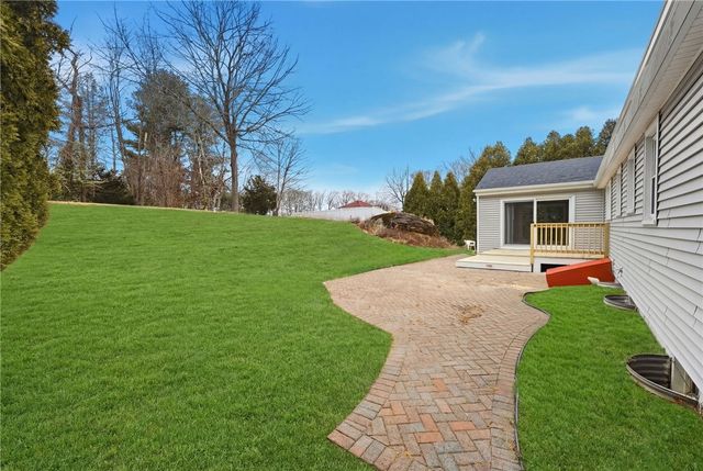 38 Juniper Lane, Holden, MA 01520