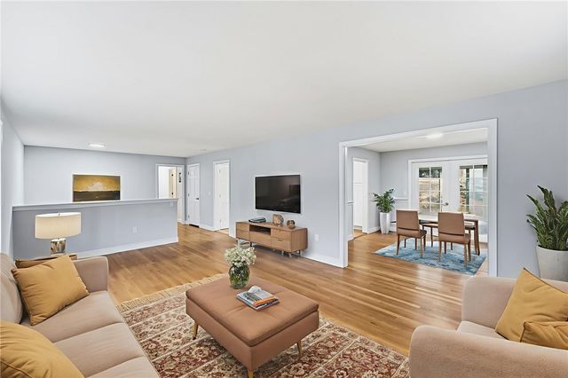 38 Juniper Lane, Holden, MA 01520