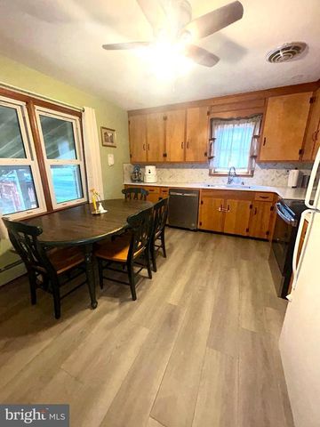 211 W MAIN ST, Fairfield, PA 17320