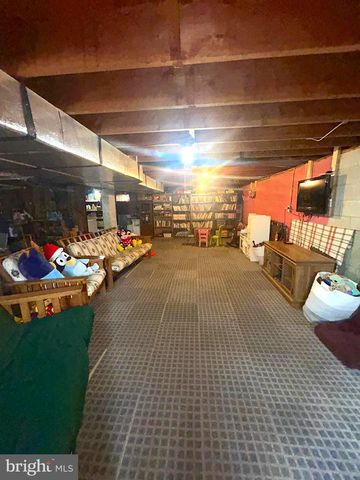 211 W MAIN ST, Fairfield, PA 17320