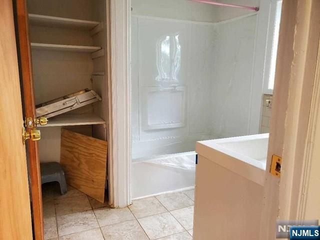 26 Island Road, Mahwah, NJ 07430