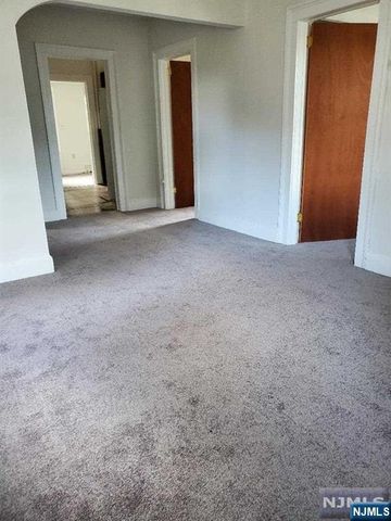 26 Island Road, Mahwah, NJ 07430