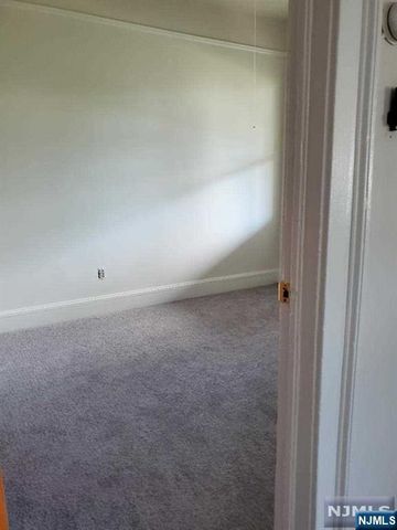 26 Island Road, Mahwah, NJ 07430