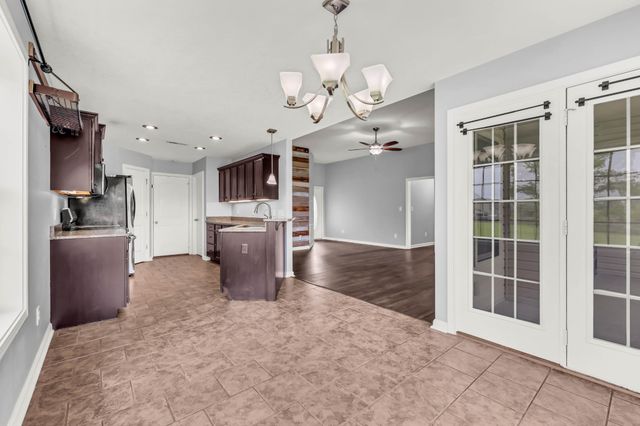 1453 Rustys Ln, Clarksville, TN 37042