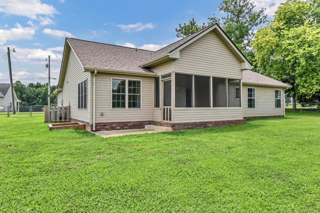 1453 Rustys Ln, Clarksville, TN 37042