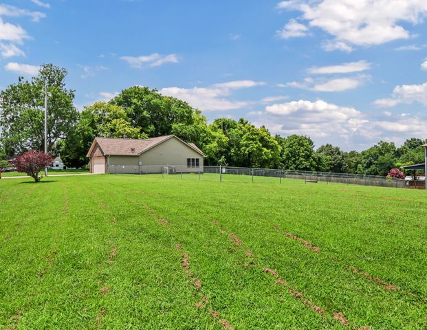 1453 Rustys Ln, Clarksville, TN 37042