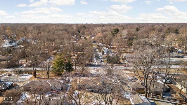 8303 N College Avenue, Indianapolis, IN 46240