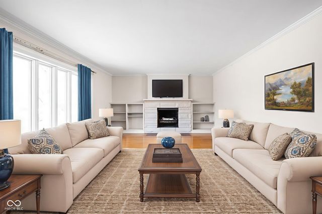 8303 N College Avenue, Indianapolis, IN 46240