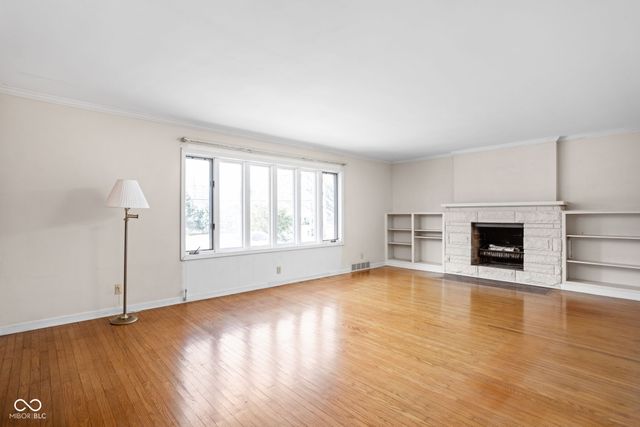 8303 N College Avenue, Indianapolis, IN 46240