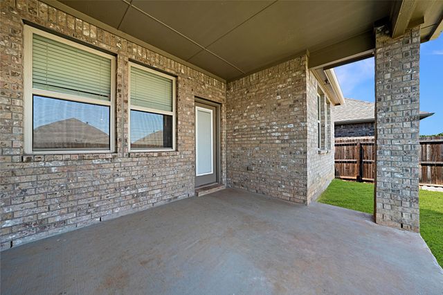 11300 Summer Rain Boulevard, Aubrey, TX 76227
