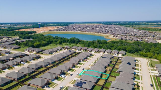 11300 Summer Rain Boulevard, Aubrey, TX 76227
