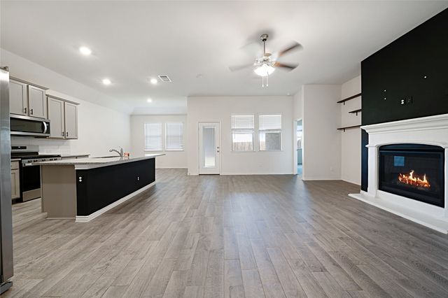 11300 Summer Rain Boulevard, Aubrey, TX 76227
