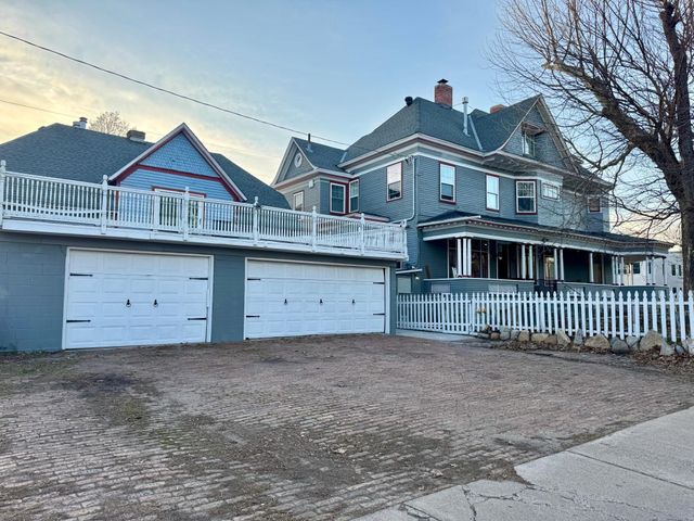 1464 Minnehaha Ave W, Saint Paul, MN 55104