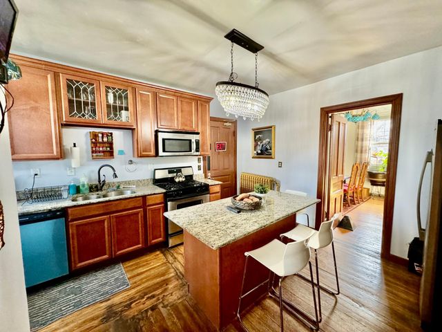 1464 Minnehaha Ave W, Saint Paul, MN 55104