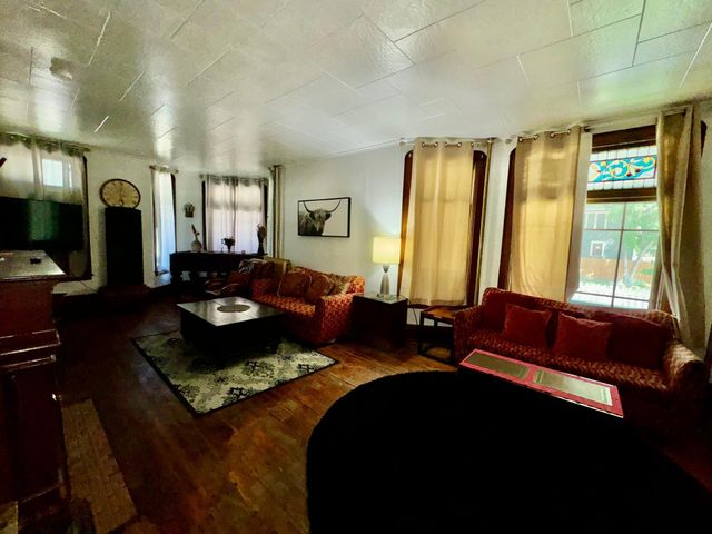 1464 Minnehaha Ave W, Saint Paul, MN 55104