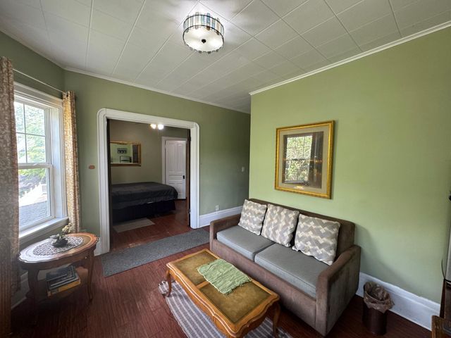 1464 Minnehaha Ave W, Saint Paul, MN 55104