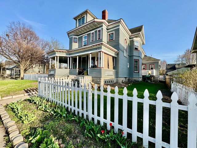 1464 Minnehaha Ave W, Saint Paul, MN 55104