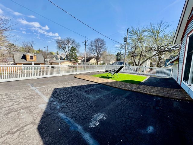 1464 Minnehaha Ave W, Saint Paul, MN 55104