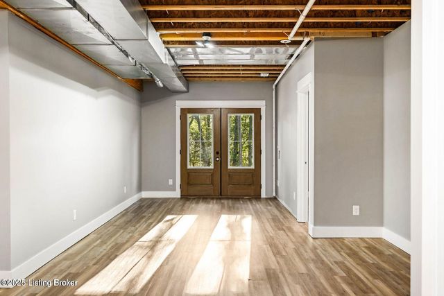 2191 W US HWY 42, La Grange, KY 40031