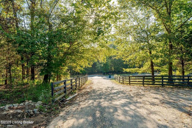 2191 W US HWY 42, La Grange, KY 40031