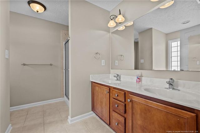 705 Fairfield Circle, Raeford, NC 28376