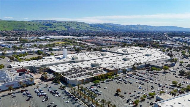 370 Riesling Avenue 20, Milpitas, CA 95035