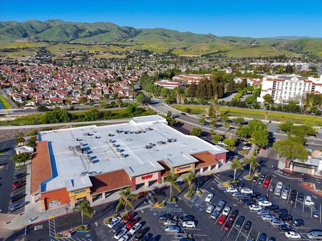 370 Riesling Avenue 20, Milpitas, CA 95035