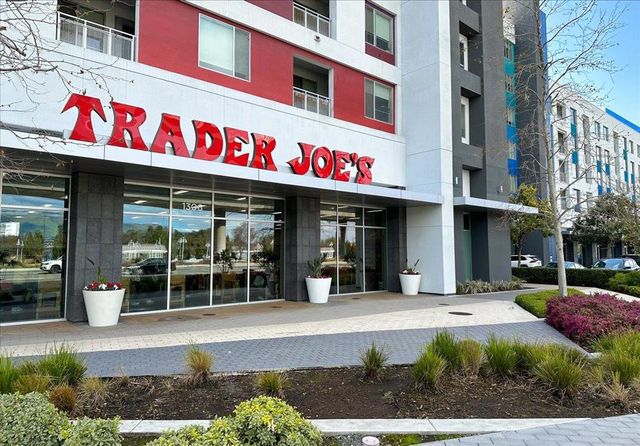 370 Riesling Avenue 20, Milpitas, CA 95035