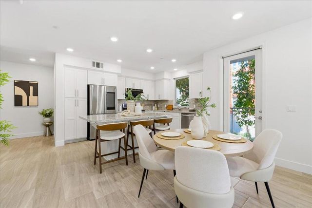 370 Riesling Avenue 20, Milpitas, CA 95035