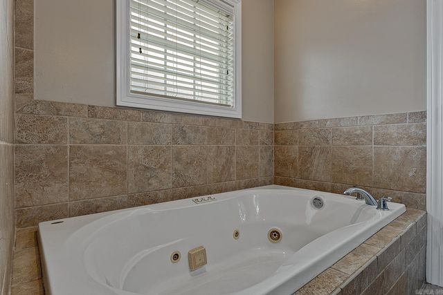 3104 Bronze Leaf, Paragould, AR 72450