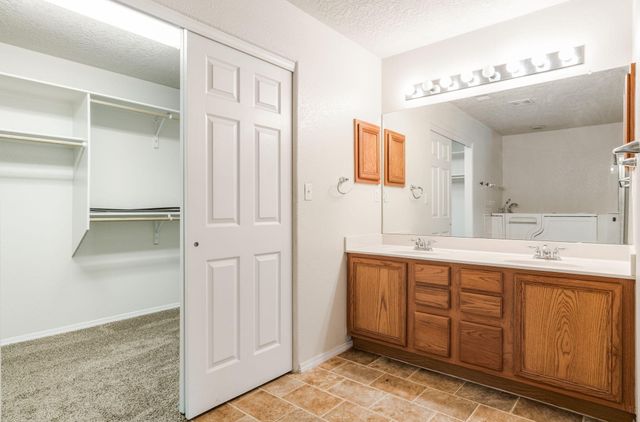 941 Carrizo Street NW, Los Lunas, NM 87031