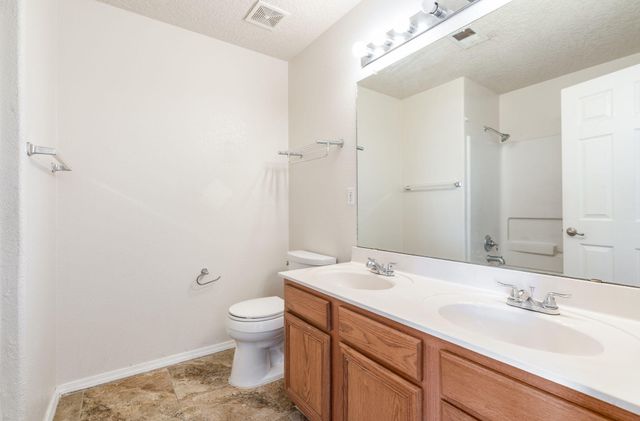 941 Carrizo Street NW, Los Lunas, NM 87031