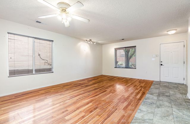 941 Carrizo Street NW, Los Lunas, NM 87031