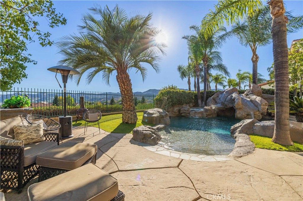 27620 Muir Grove Way, Castaic, CA 91384 — exterior