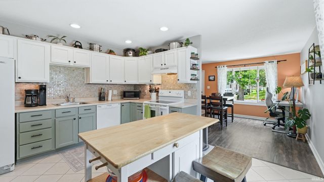 4926 Stony Run Court, Fort Wayne, IN 46825