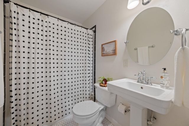 5010 W Frances PL, Austin, TX 78731