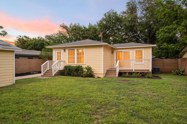 5010 W Frances PL, Austin, TX 78731