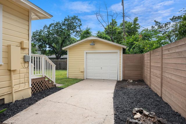 5010 W Frances PL, Austin, TX 78731