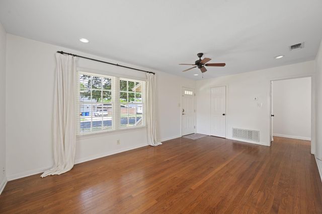 5010 W Frances PL, Austin, TX 78731