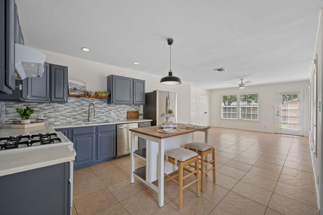 5010 W Frances PL, Austin, TX 78731
