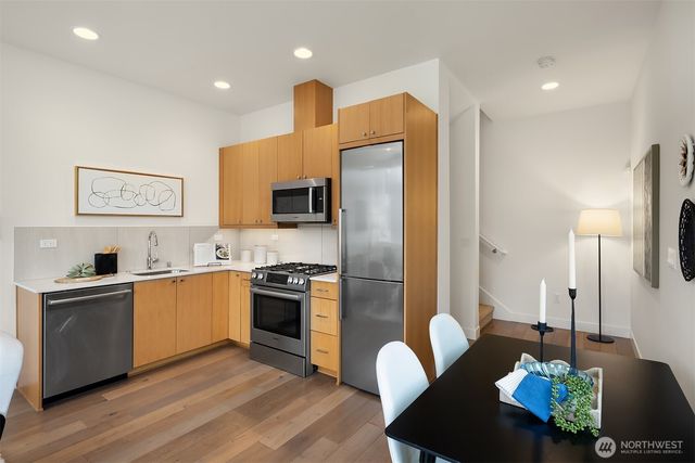 119 A 18th Avenue E, Seattle, WA 98122